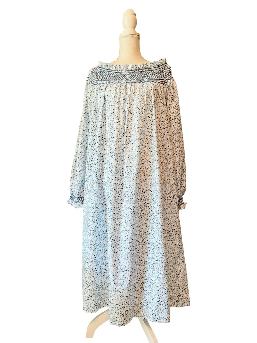 Dondolo Women’s Blue Floral Long Sleeve Nightgown with Smocked Yoke